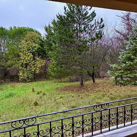 Konukevi Cozy Near The Airport 4*